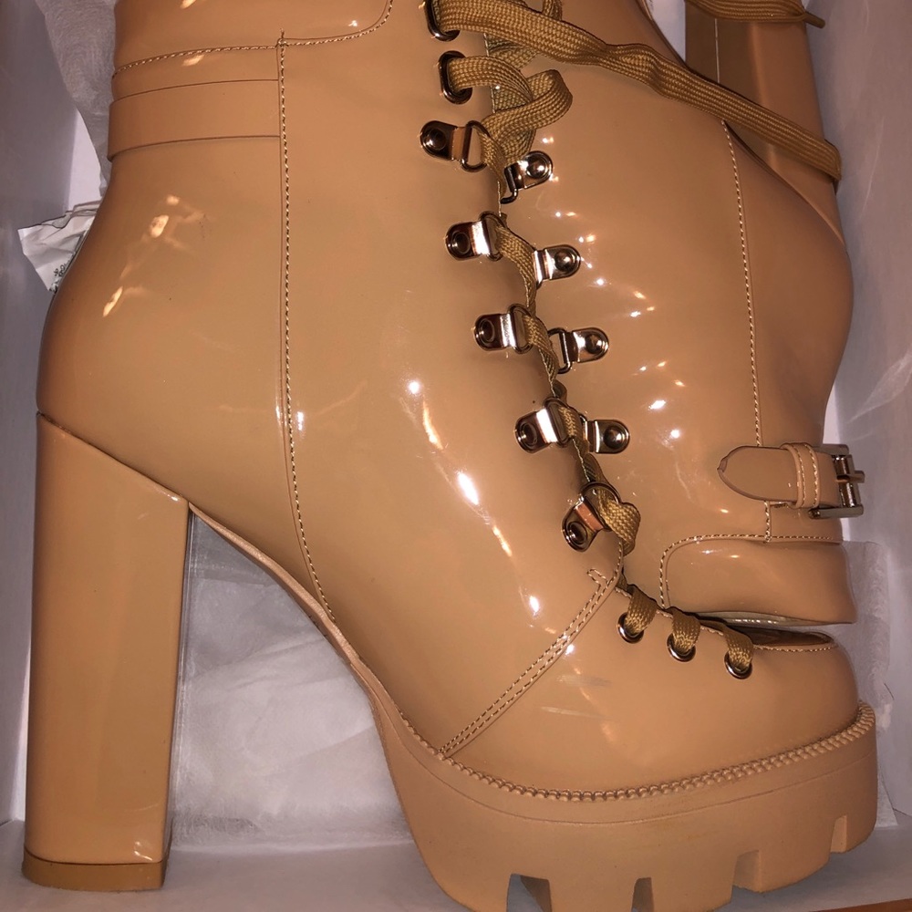 Women’s Patent Tan Boot